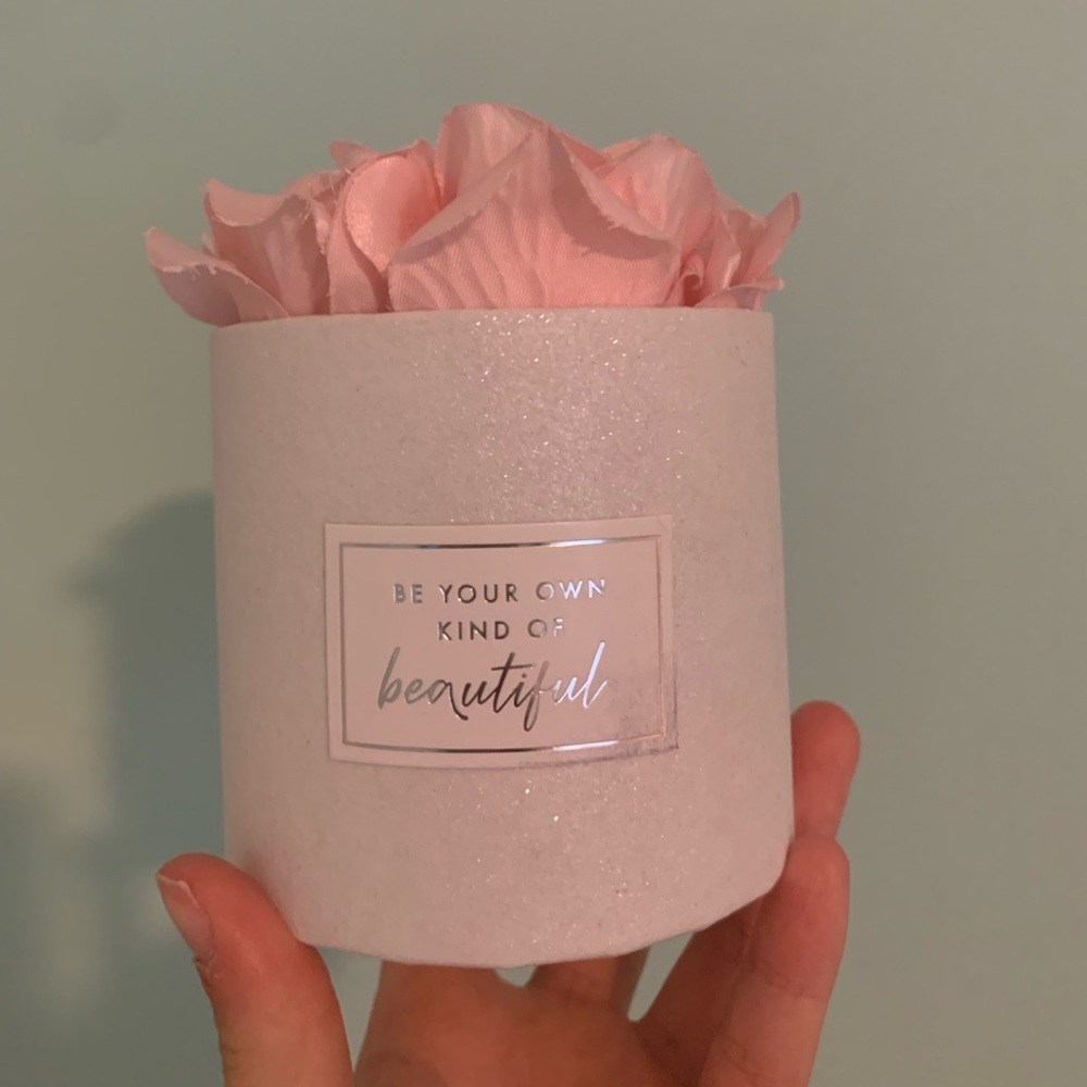 “Be Your Own Kind of Beautiful” Room Decoration